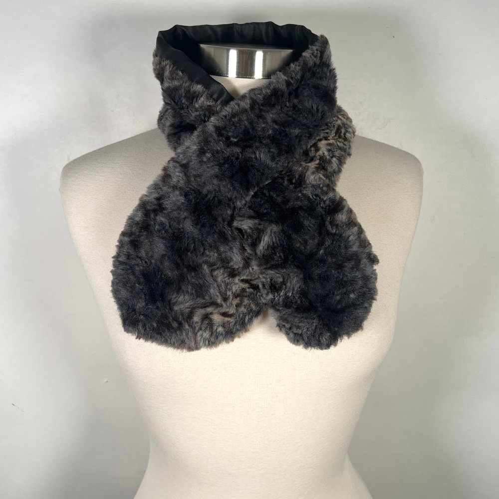 Cache Women's Faux Fur Pull Through Winter Neck Scarf One Size Gray Black Lined